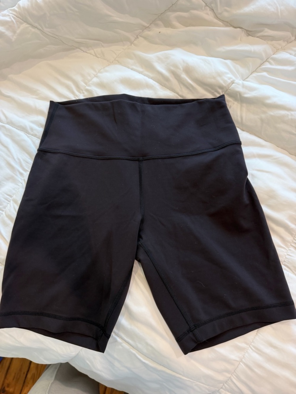 Black Lululemon wunder train high-rise 8” short